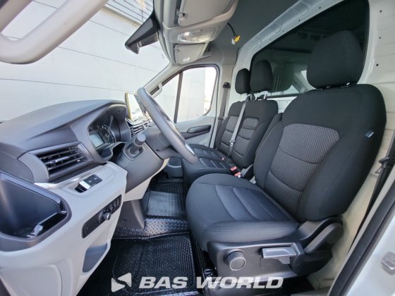 雷诺封闭式箱货车