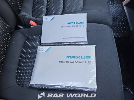 雷诺封闭式箱货车