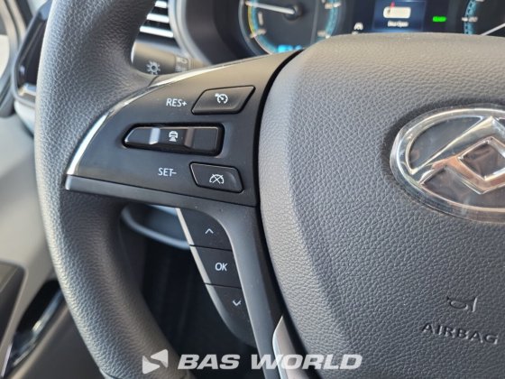 奔驰封闭箱式货车