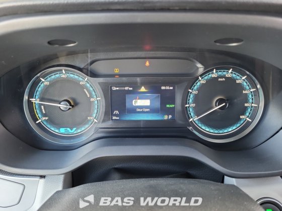 MAN 封闭箱式货车