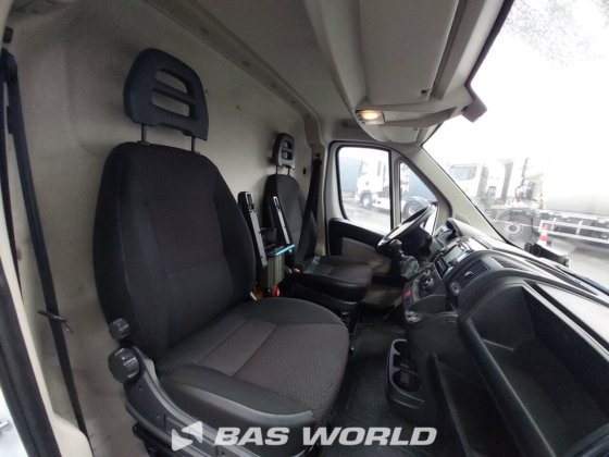 标致Boxer 130pk封闭式货车