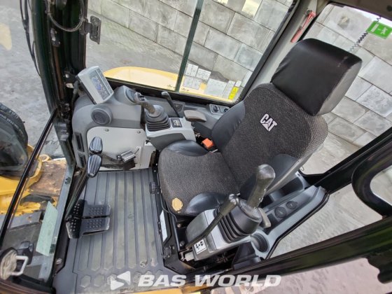 キャタピラー 305 E2 ミニショベル <10t