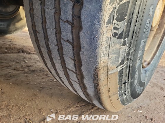 坚固的凯撒倾卸车