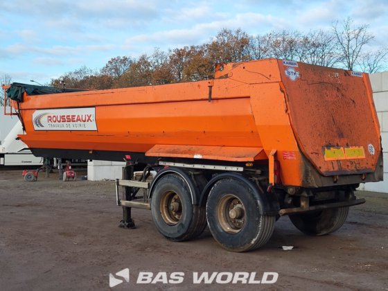 坚固的凯撒倾卸车