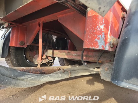 Feldbinder 料仓半拖车