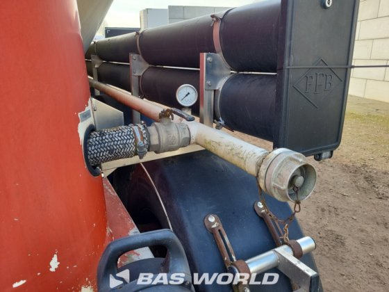 Feldbinder 料仓半拖车