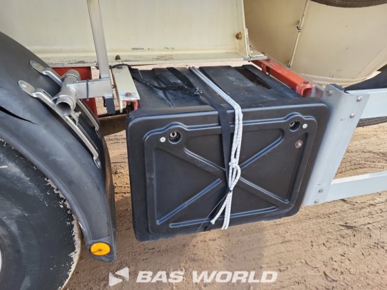 Feldbinder 料仓半拖车