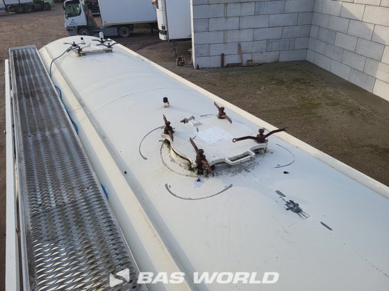 Feldbinder 料仓半拖车