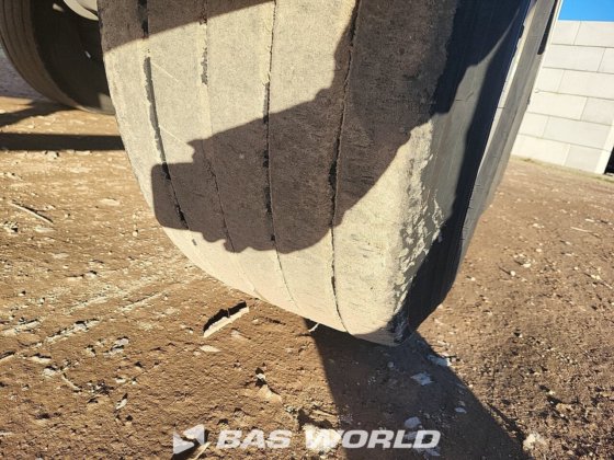 バンフールタンク・セミトレーラー