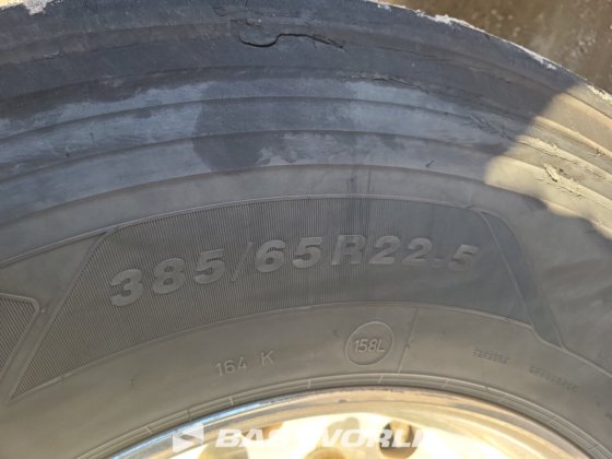 Van Hool 罐式半拖车