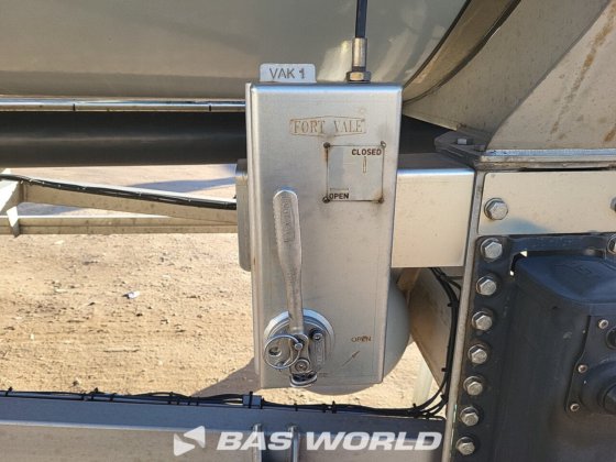 Van Hool 罐式半拖车