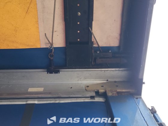 Krone 帘式半挂车