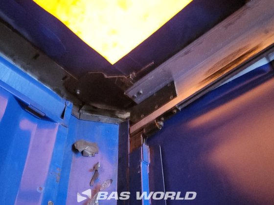 クローネカーテンサイドセミトレーラー