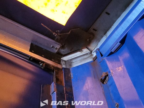 クローネカーテンサイドセミトレーラー