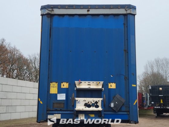 クローネカーテンサイドセミトレーラー