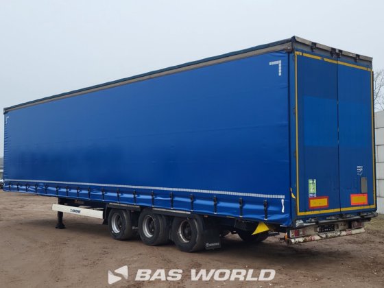 クローネカーテンサイドセミトレーラー