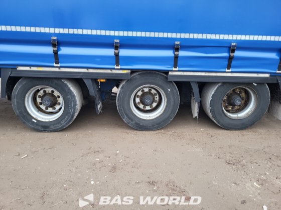 Krone 帘式半挂车