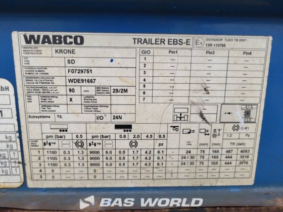 クローネカーテンサイドセミトレーラー