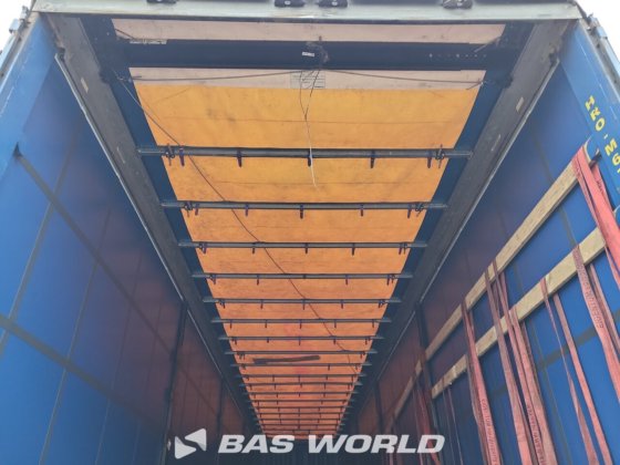 クローネカーテンサイドセミトレーラー