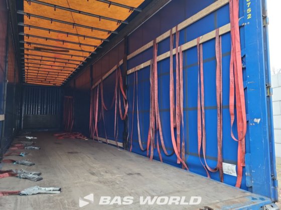 Krone 帘式半挂车