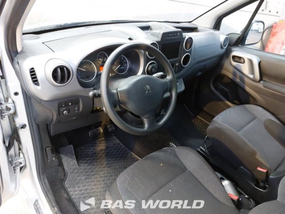 プジョー クローズドボックスバン