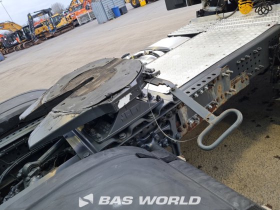 梅赛德斯 Actros 1846 4X2 拖拉机组