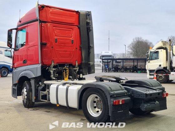 梅赛德斯 Actros 1846 4X2 拖拉机组