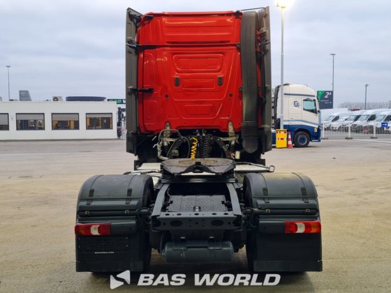 梅赛德斯 Actros 1846 4X2 拖拉机组