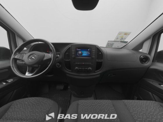 奔驰封闭箱式货车