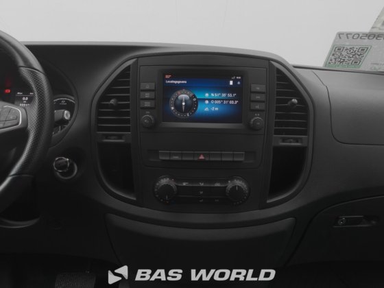 奔驰封闭箱式货车