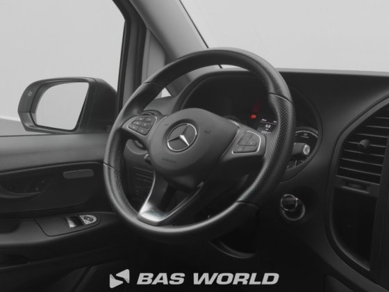 メルセデス・クローズド・ボックス・バン