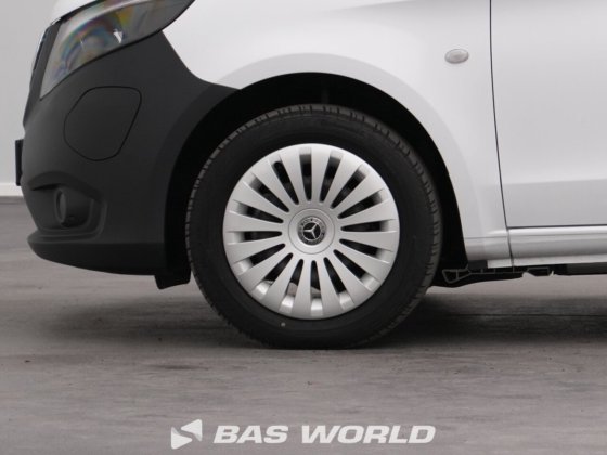 メルセデス・クローズド・ボックス・バン