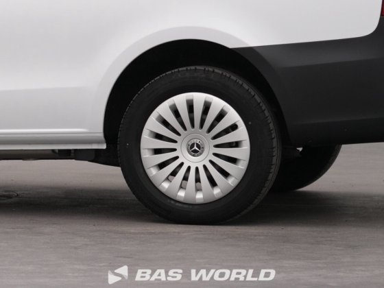 メルセデス・クローズド・ボックス・バン