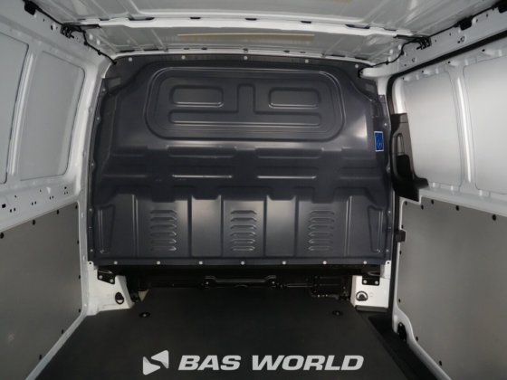 奔驰封闭箱式货车