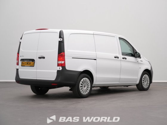 奔驰封闭箱式货车