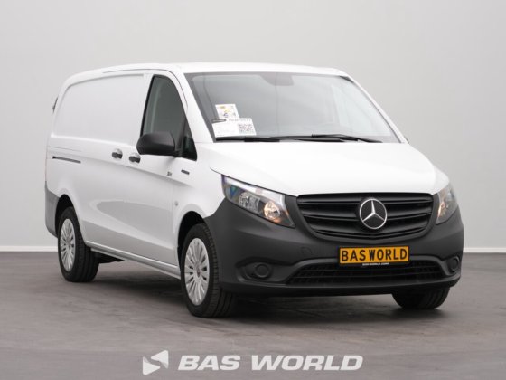 奔驰封闭箱式货车