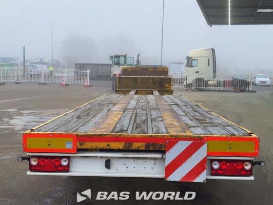 TRAX 低架半挂车