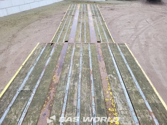 TRAX 低架半挂车