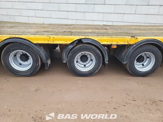 TRAX 低架半挂车