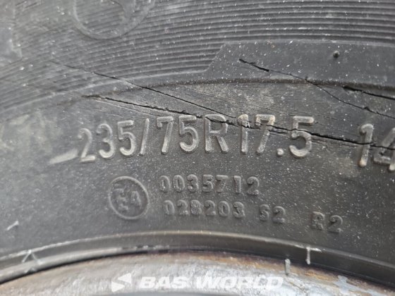 TRAX 低架半挂车