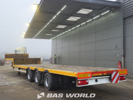 TRAX 低架半挂车