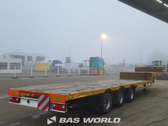 TRAX 低架半挂车