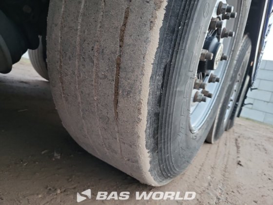 Krone 帘式半挂车