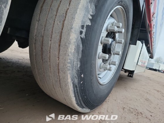 Krone 帘式半挂车