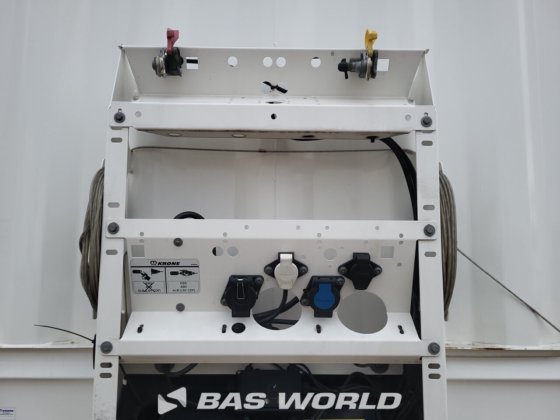 Krone 帘式半挂车