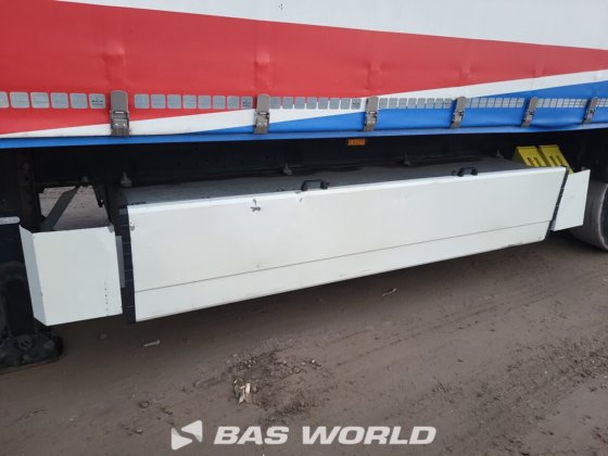 Krone 帘式半挂车