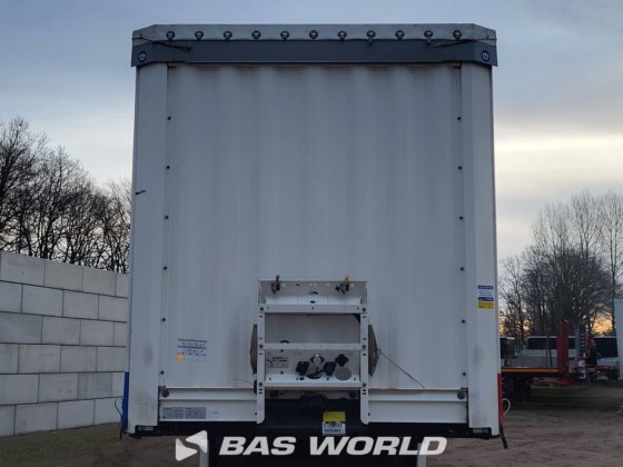 クローネカーテンサイドセミトレーラー