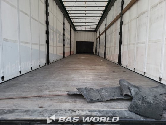 Krone 帘式半挂车