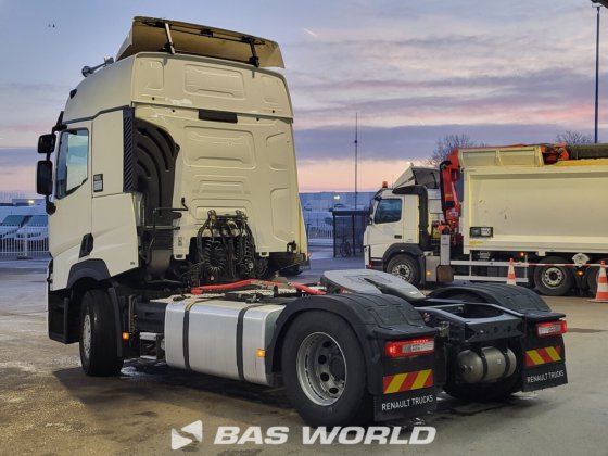 雷诺 T 520 4X2 拖拉机组