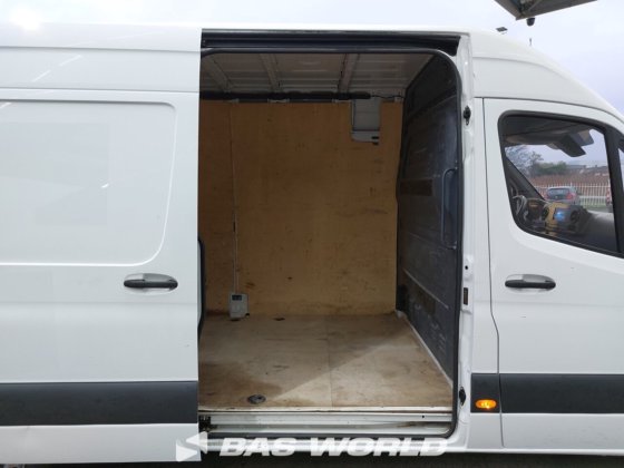 メルセデス スプリンター 311 CDI クローズド・ボックス・バン